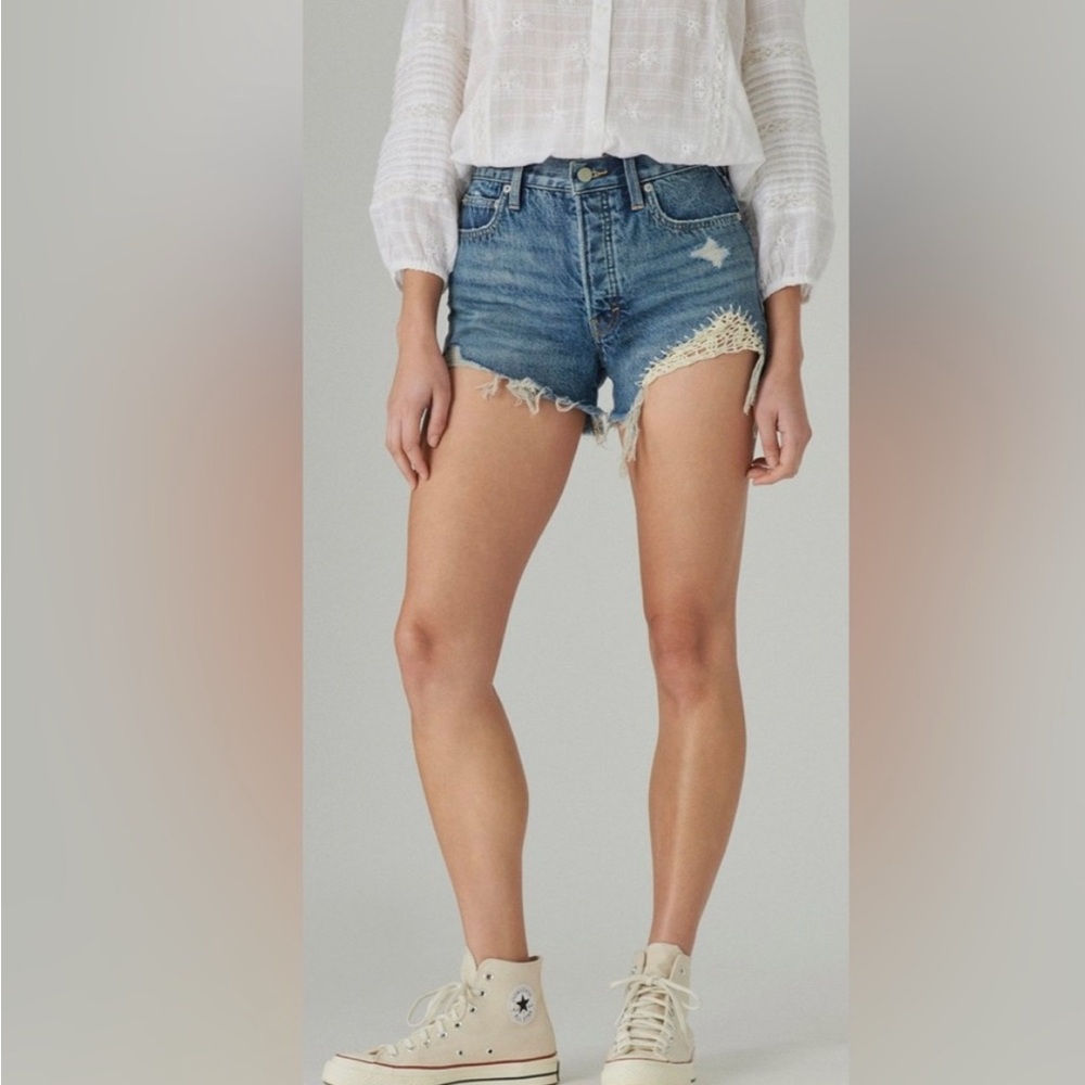 Lucky Brand Denim Boyfriend Denim Jean Shorts Size 0 25 Lace Hemp Festival